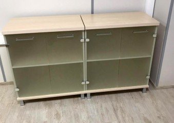 Низкий офисный шкаф для документов